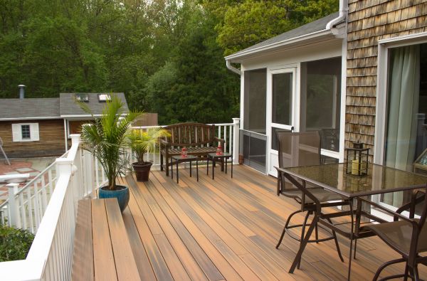 Decking Service in Schaumburg